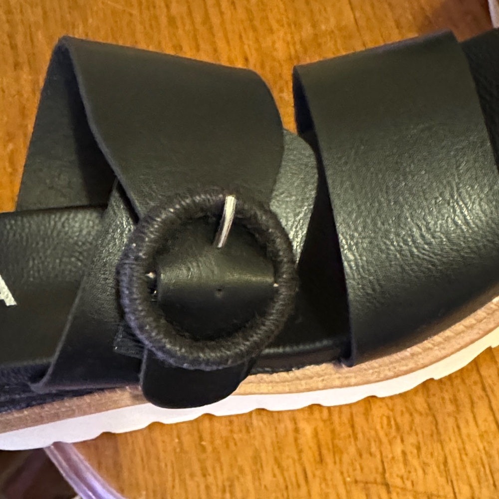 NWT MIA Black Platform Sandals with Waffle Sole Espadrille Styling Versatile - Picture 9 of 11
